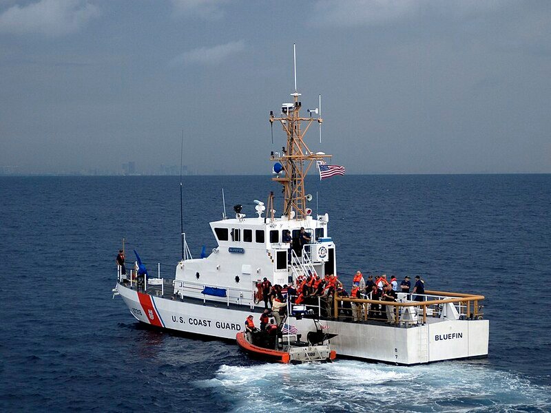 Estados Unidos transfiere dos patrulleras a Filipinas