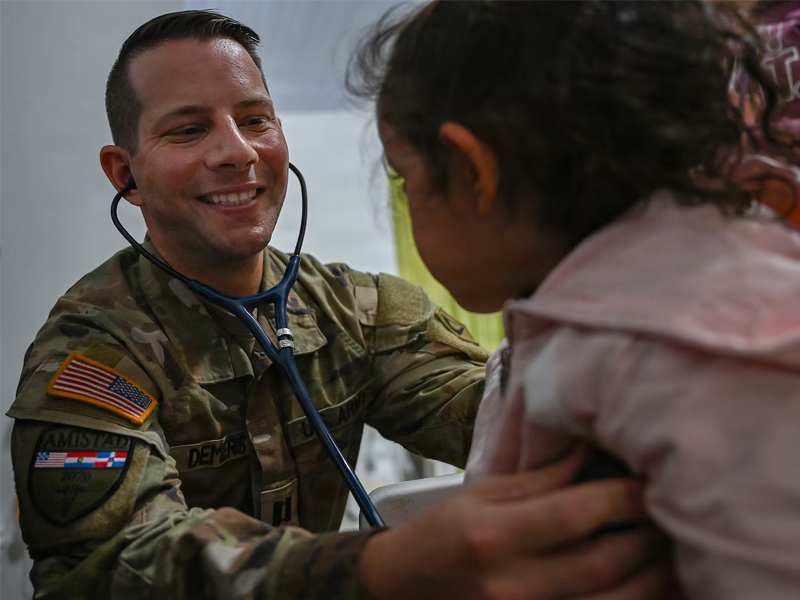 Integrantes de la Guardia Nacional de Estados Unidos participan en el ejercicio Amistad 2026 en Paraguay
