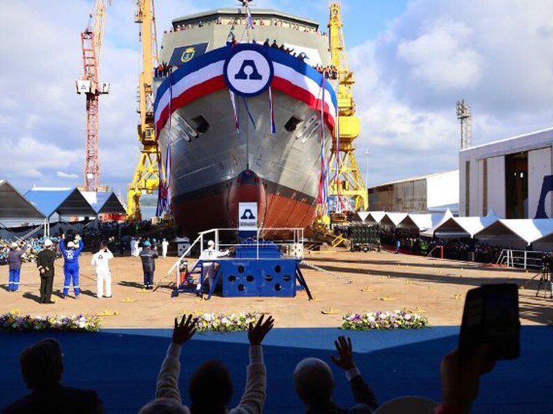 Chile realizó la botadura del buque multipropósito LPD “Magallanes”