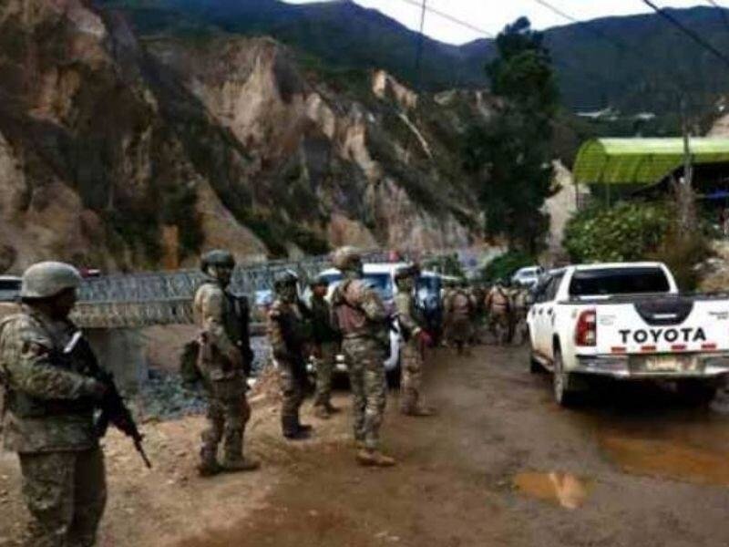 Personal de las Fuerzas Armadas encargados de mantener el orden en la proviancia de Pataz, Perú.