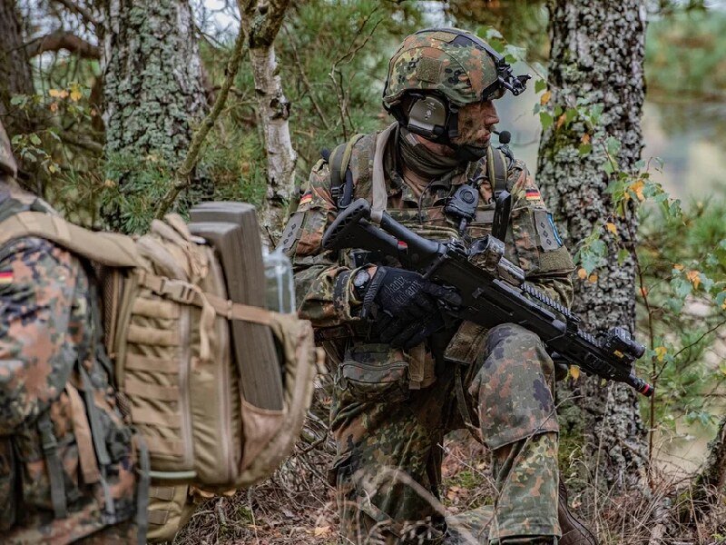Soldado de la División de Fuerzas de Respuesta Rápida del Ejército alemán